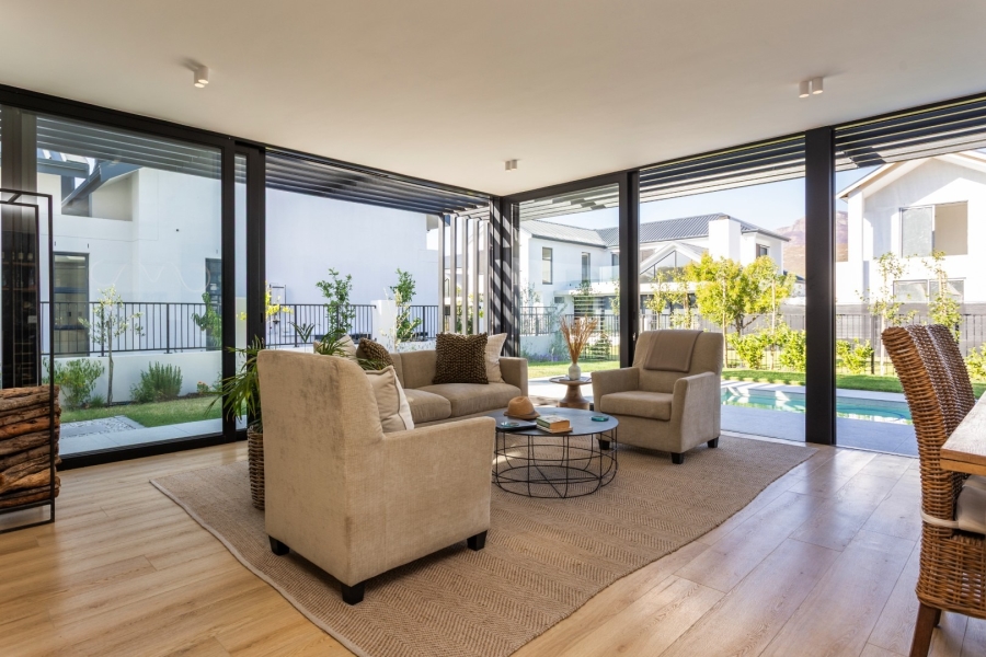 4 Bedroom Property for Sale in Pearl Valley at Val de Vie Western Cape